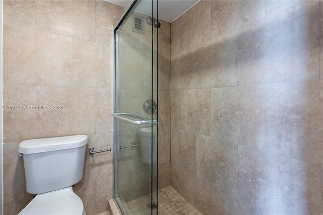 Building Photo - 2025 NE 164th St