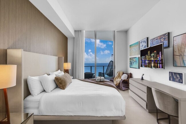 Building Photo - 4111 S Ocean Dr