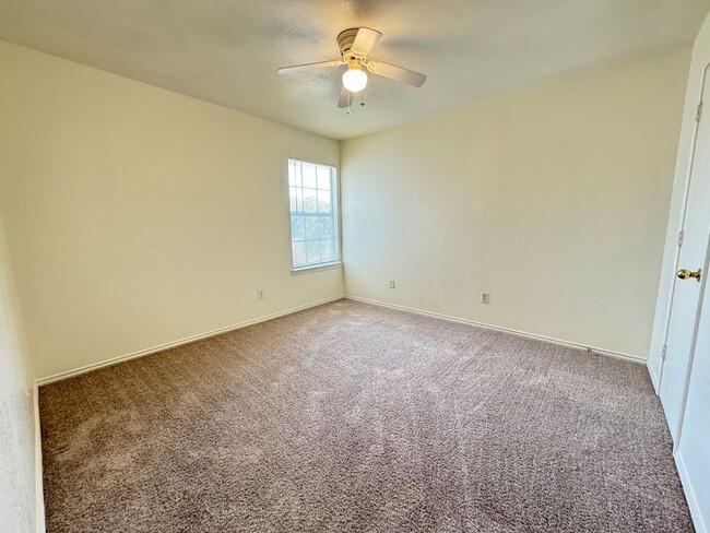 Building Photo - 3608 Malibu Ln