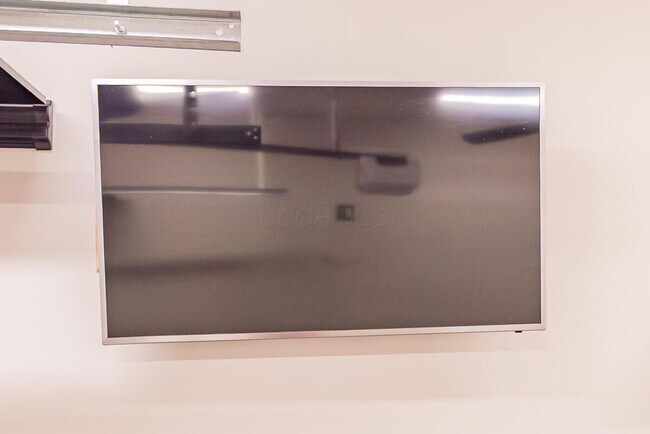 Building Photo - 7630 Alta View Blvd