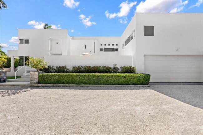 Building Photo - 1600 N Ocean Blvd