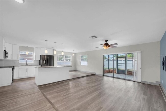 Building Photo - 1040 Britton St