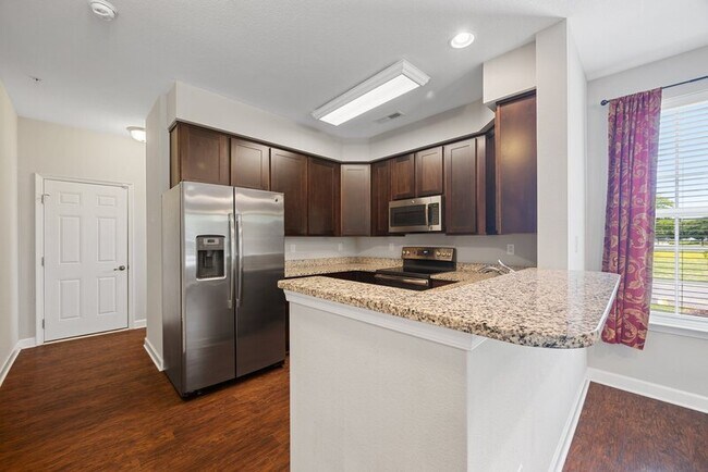 Building Photo - 623 Freeman Dr