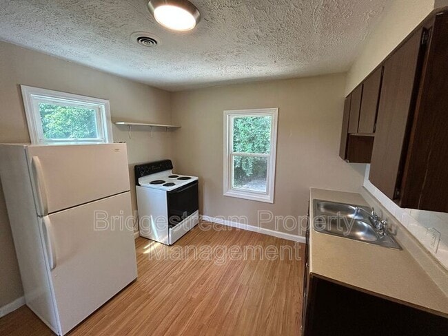 Building Photo - 1581 Wilbur Ave