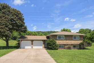 Building Photo - 1040 Terrace Dr
