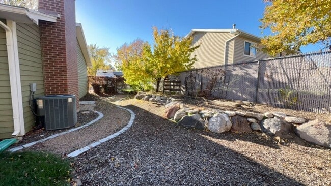 Building Photo - Lovely 3-Bedroom House with Shaded Yard