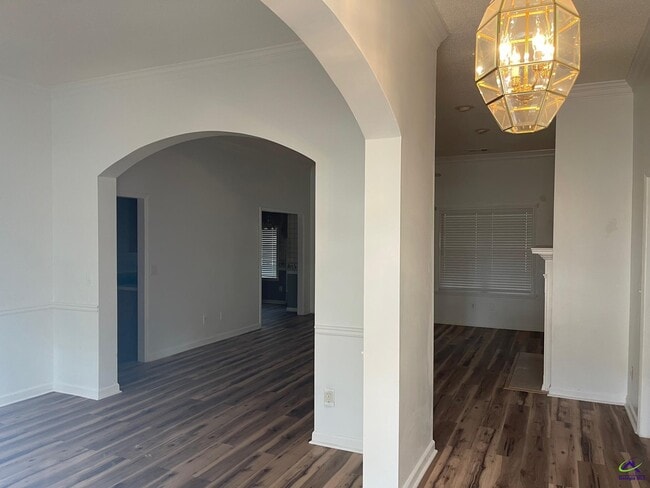 Building Photo - 105 Jasmine Way