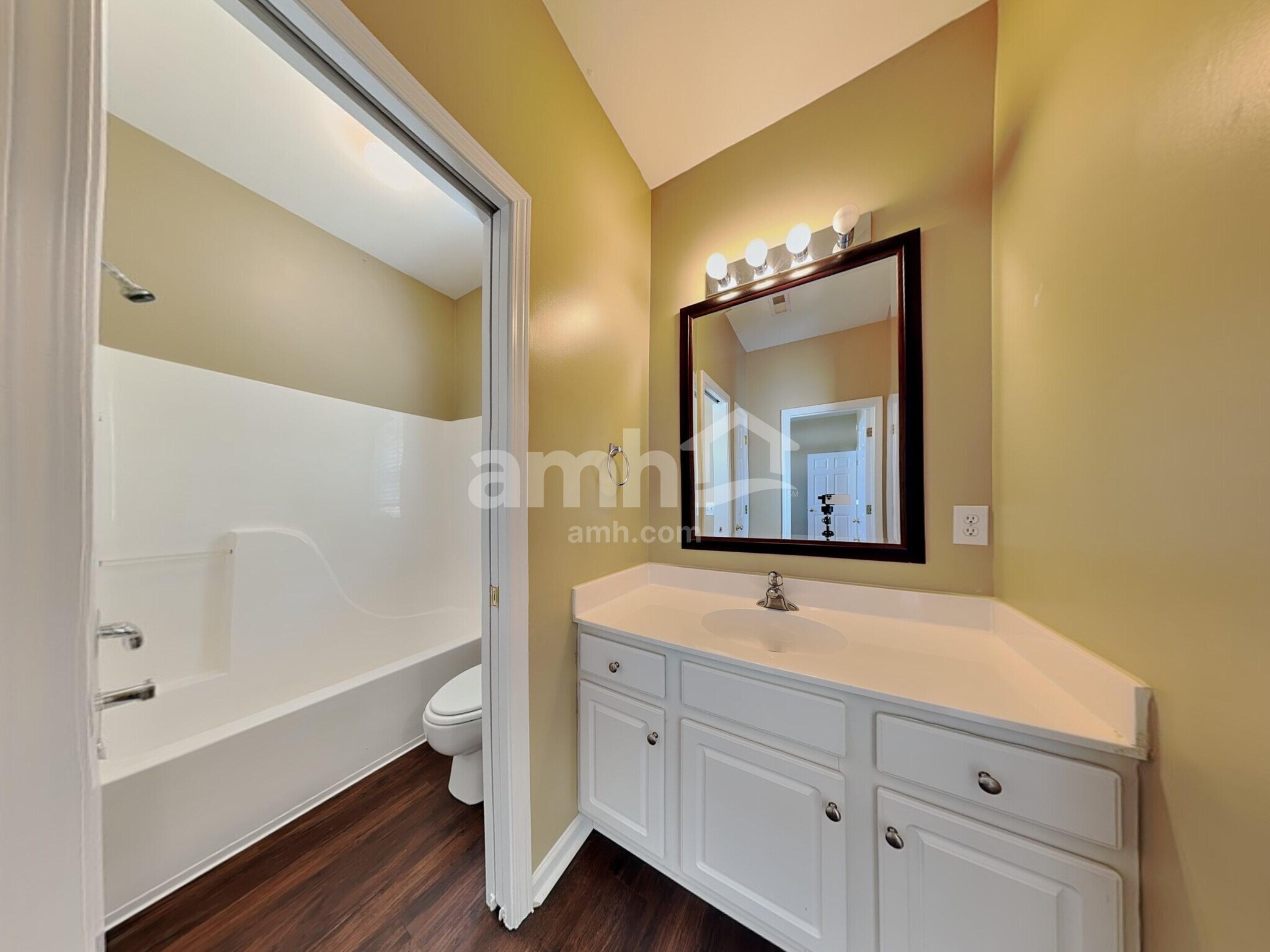 Building Photo - 808 Bindon Ln