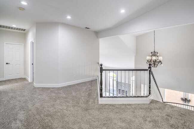 Building Photo - Luxury 5-Bedroom Home in Guard-Gated Community with 3-Car Garage