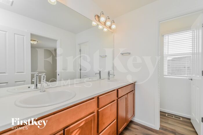 Building Photo - 6951 Shunka Ln