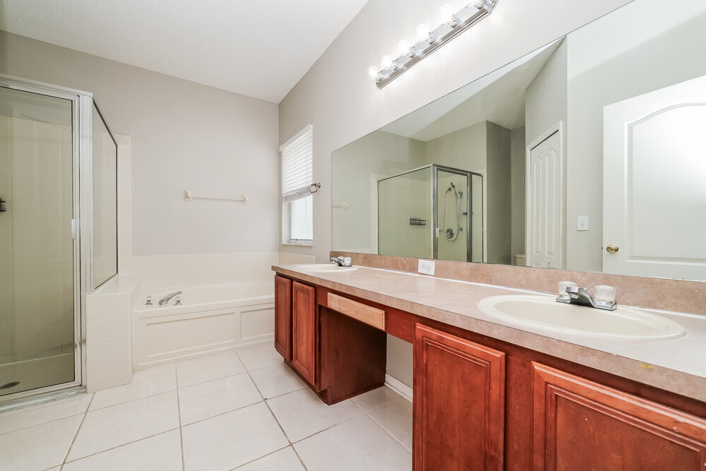 Building Photo - 1231 Loretto Cir