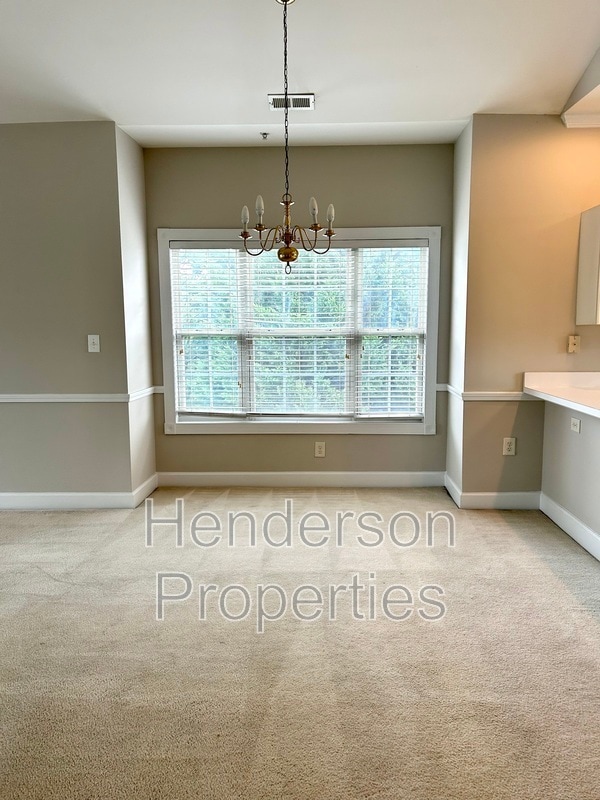 Building Photo - 9179 Meadow Vista Rd