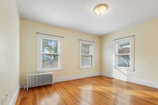 Building Photo - 7 Perham St