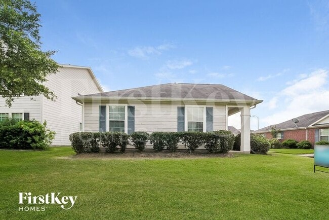 Building Photo - 20830 Settlers Lake Cir N