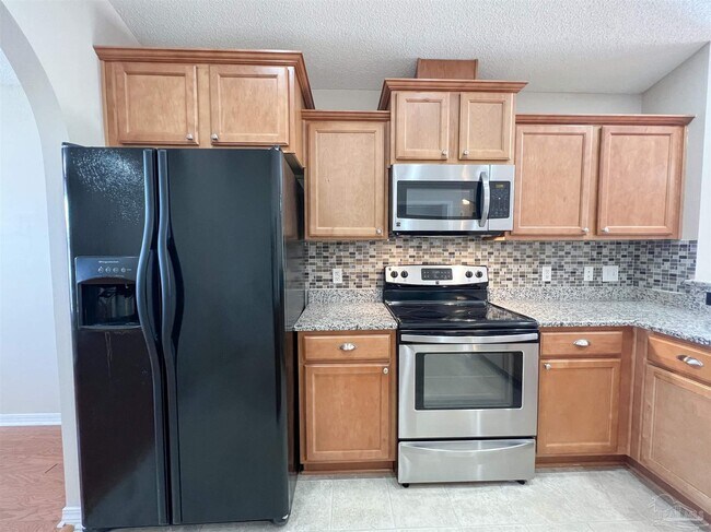 Building Photo - 702 Mozingo Ln