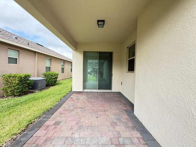 Building Photo - Perfect Home waiting for you! FULLY FURNISHED!