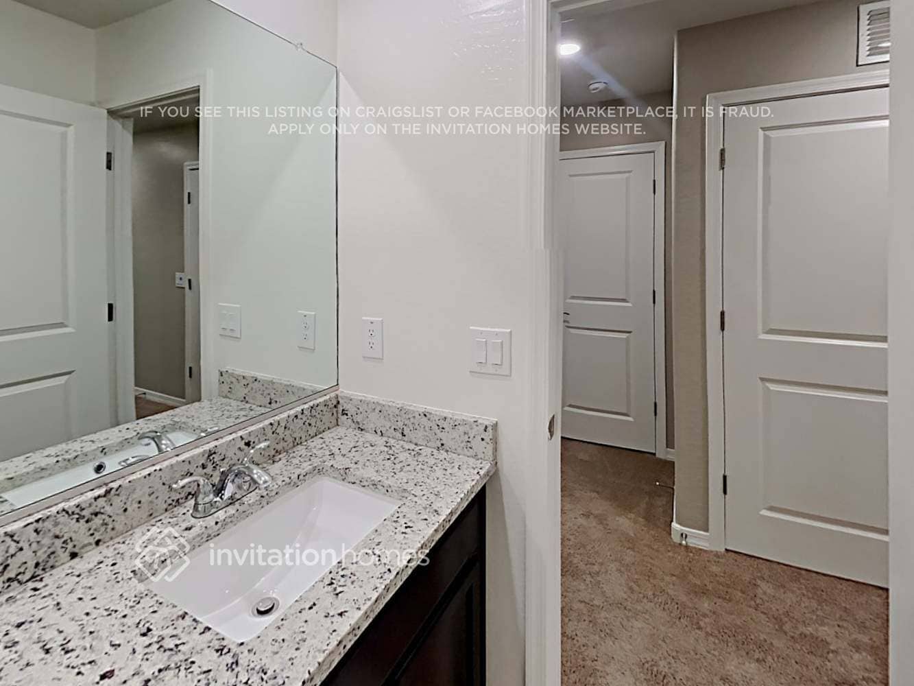 Building Photo - 3942 S 79th Dr