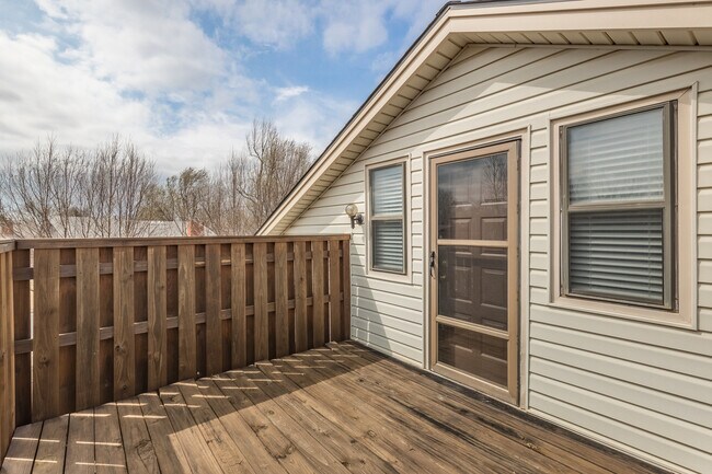 Building Photo - 9024 Northridge Dr
