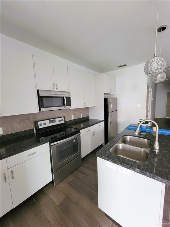 Building Photo - 16 New Orleans Cir
