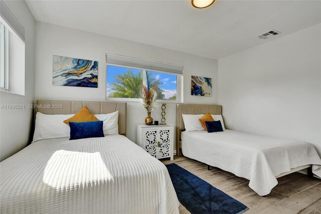 Building Photo - 19625 NW 6th Pl