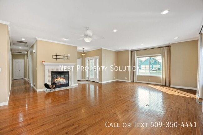 Building Photo - 318 E Tanglewood Dr