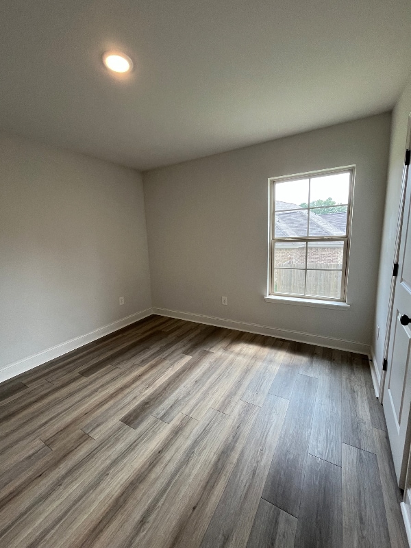 Building Photo - 579 Silver Hill Dr