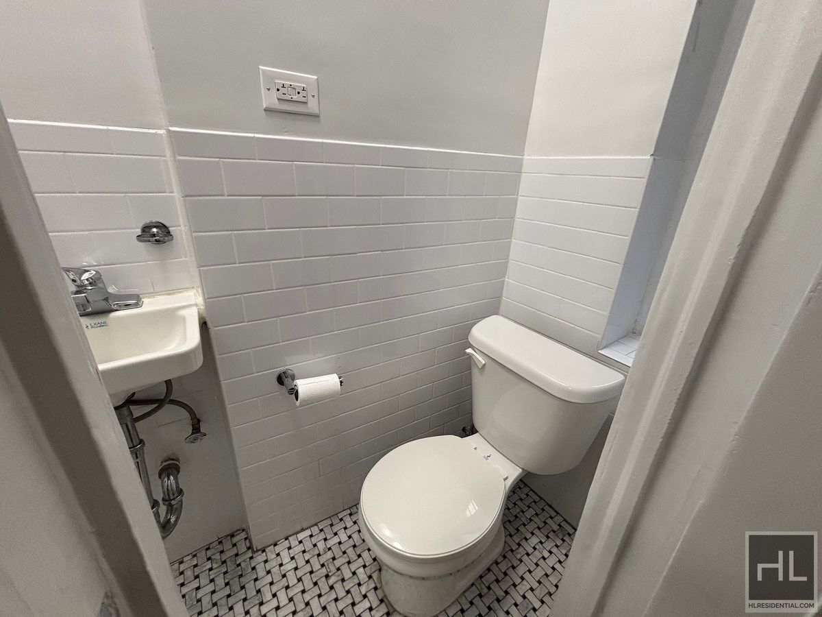 Building Photo - WEST 58 STREET