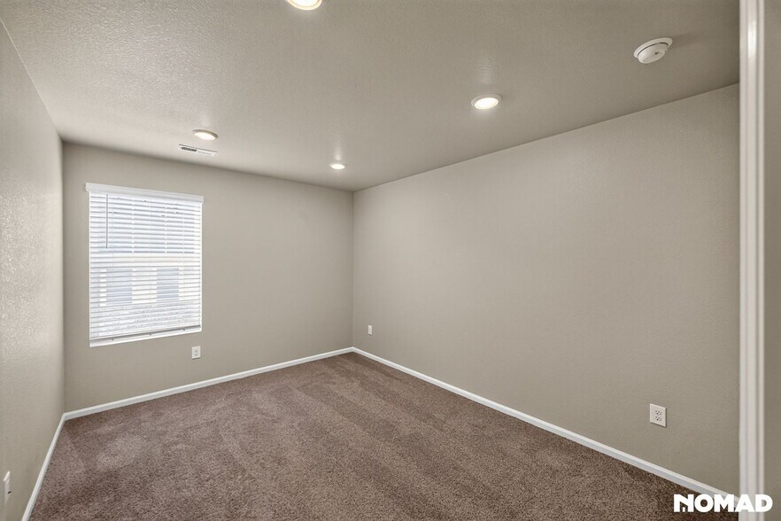 Building Photo - 745 N Tempe St