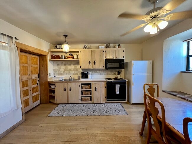 Building Photo - 317 S Pinos Altos St