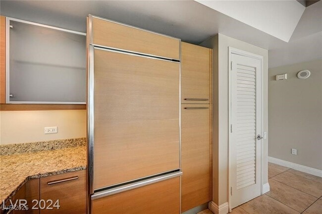 Building Photo - 222 Karen Ave