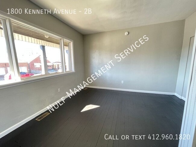 Building Photo - 1800 Kenneth Ave