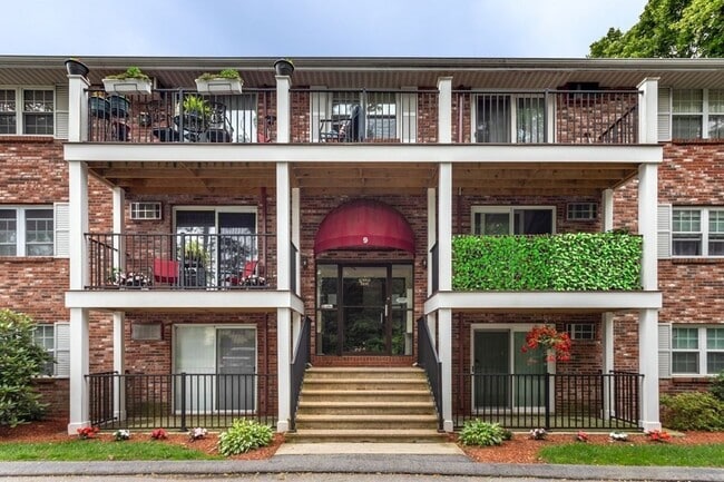 Front of building - 9 Kenmar Dr