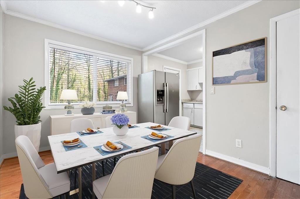 Building Photo - 2412 Peachwood Cir NE