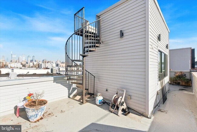Building Photo - 1625 S 19th St