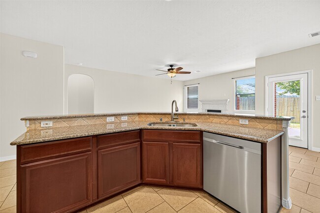 Building Photo - 2815 Sage Creek Ct