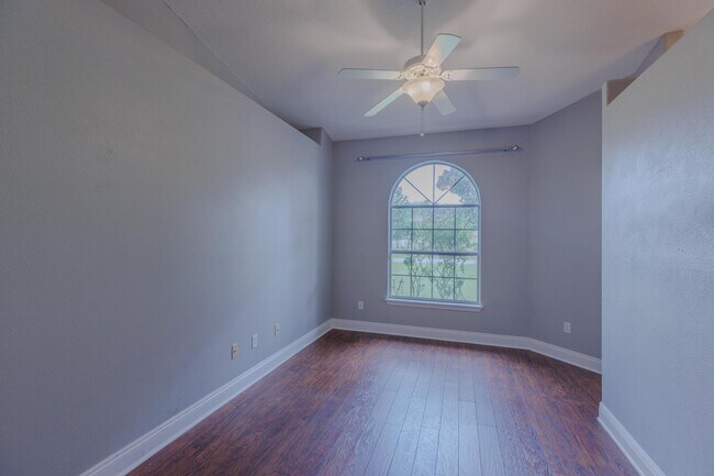 Building Photo - 7303 Frankfort St