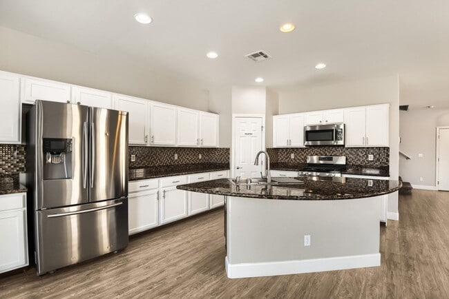 Building Photo - Rare 5 Bdrm home in the Ladera community of Summerlin!