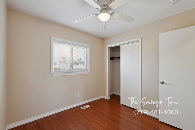 Building Photo - 874 Hoosier Dr