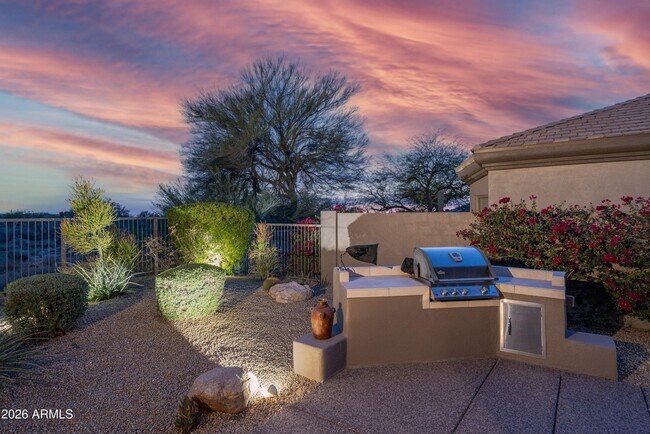 Building Photo - 6183 E Evening Glow Dr