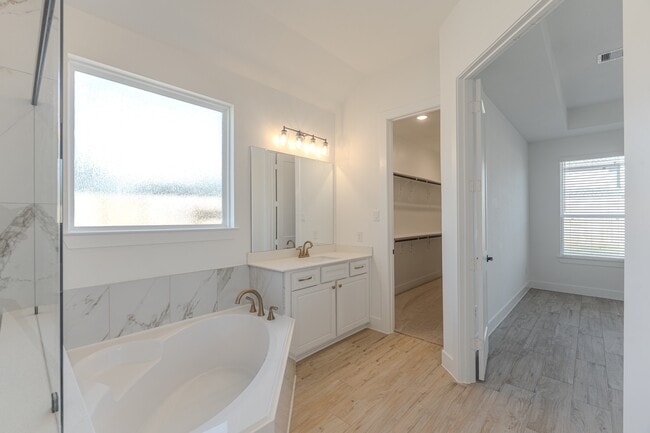 Building Photo - 9721 Roaring River Fls Ln