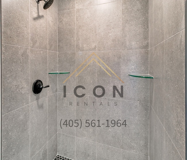 Building Photo - 809 S 2nd St