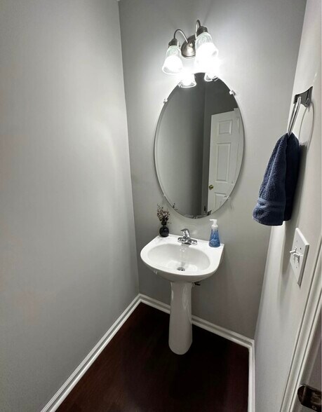 Building Photo - 4116 Perrine St