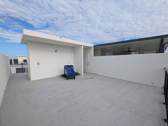 Building Photo - 26124 SW 146th Ave