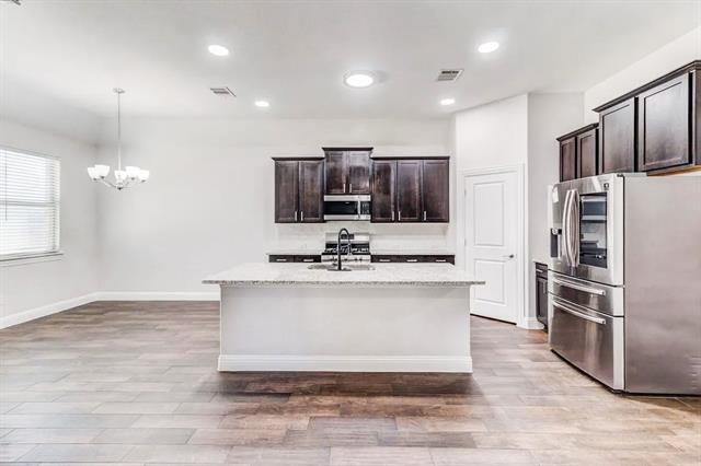 Building Photo - 11324 Blaze St