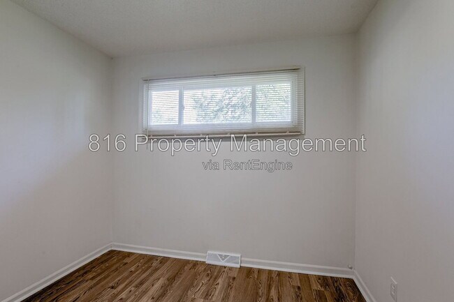 Building Photo - 8701 E 114th St