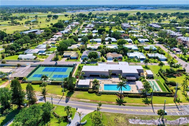 Building Photo - 1800 SE St Lucie Blvd