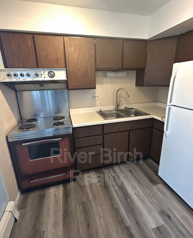 Building Photo - 616 New St