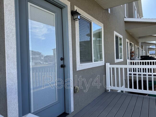 Building Photo - 686 S 1803 W