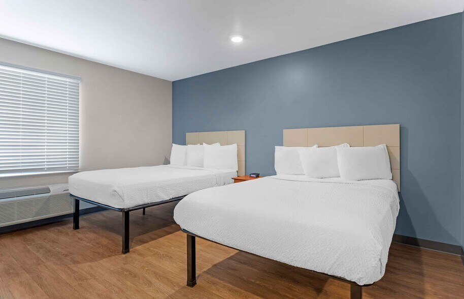 Building Photo - Furnished Studio-Fort Myers - Northeast