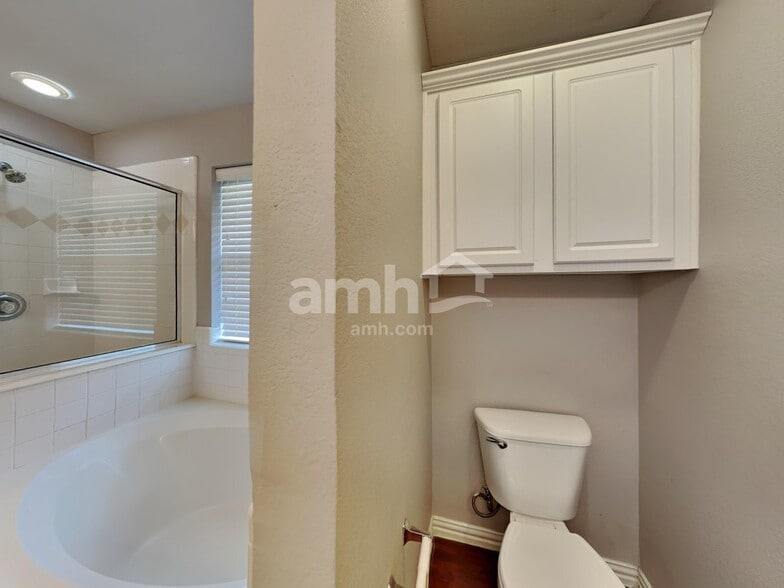 Building Photo - 416 Jeffdale Dr